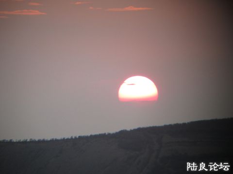 ��Զ���ĵ�̫������