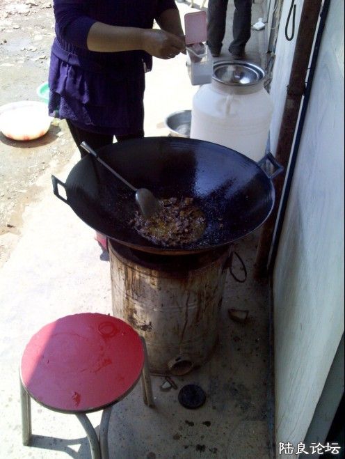 ��һ�γ������ļ���