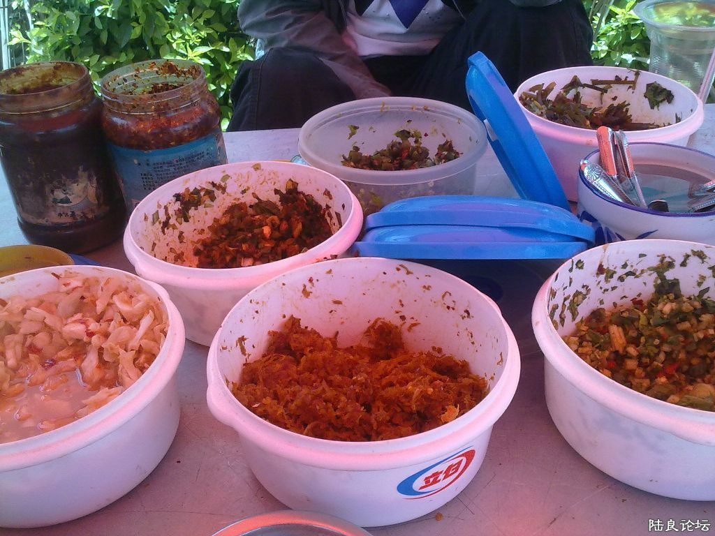 ����������