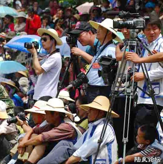 �ܼ�����