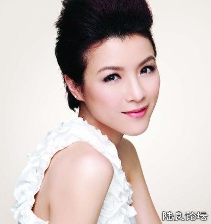 10��Ů���ֺù����������ž��д󹫿���ͼ��