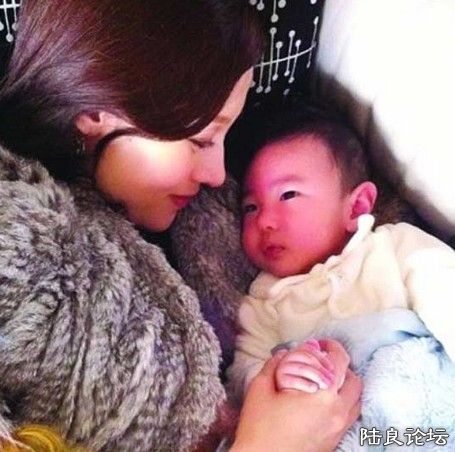 10��Ů���ֺù����������ž��д󹫿���ͼ��