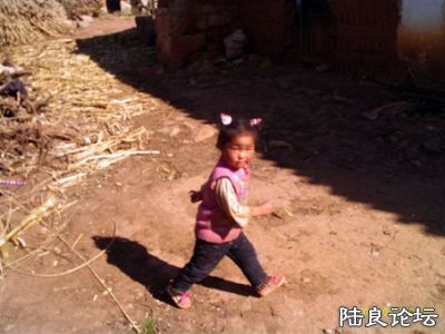 ������ܵ�СŮ�����㿴�����Ƿ�������Լ��ĵܵ����ã������ڸ�ʲô�أ�������Ů�������кܶ࣬���������� ...