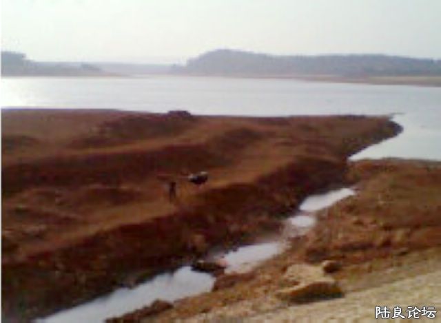 ʯǽ��ˮ����״