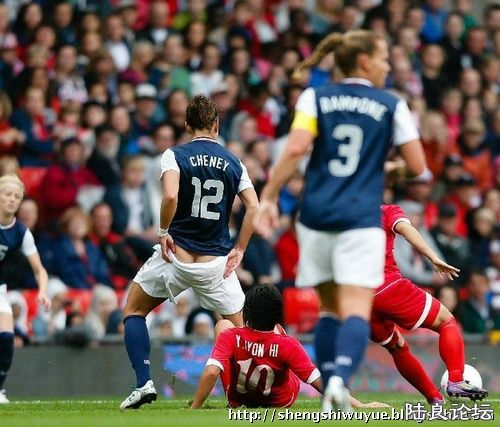 7��31�գ���������Ա�������볯�ʶ���Աƴ��ʱ���������¶̿㡣���գ����׶ذ��˻�Ů������С����G�����һ ...