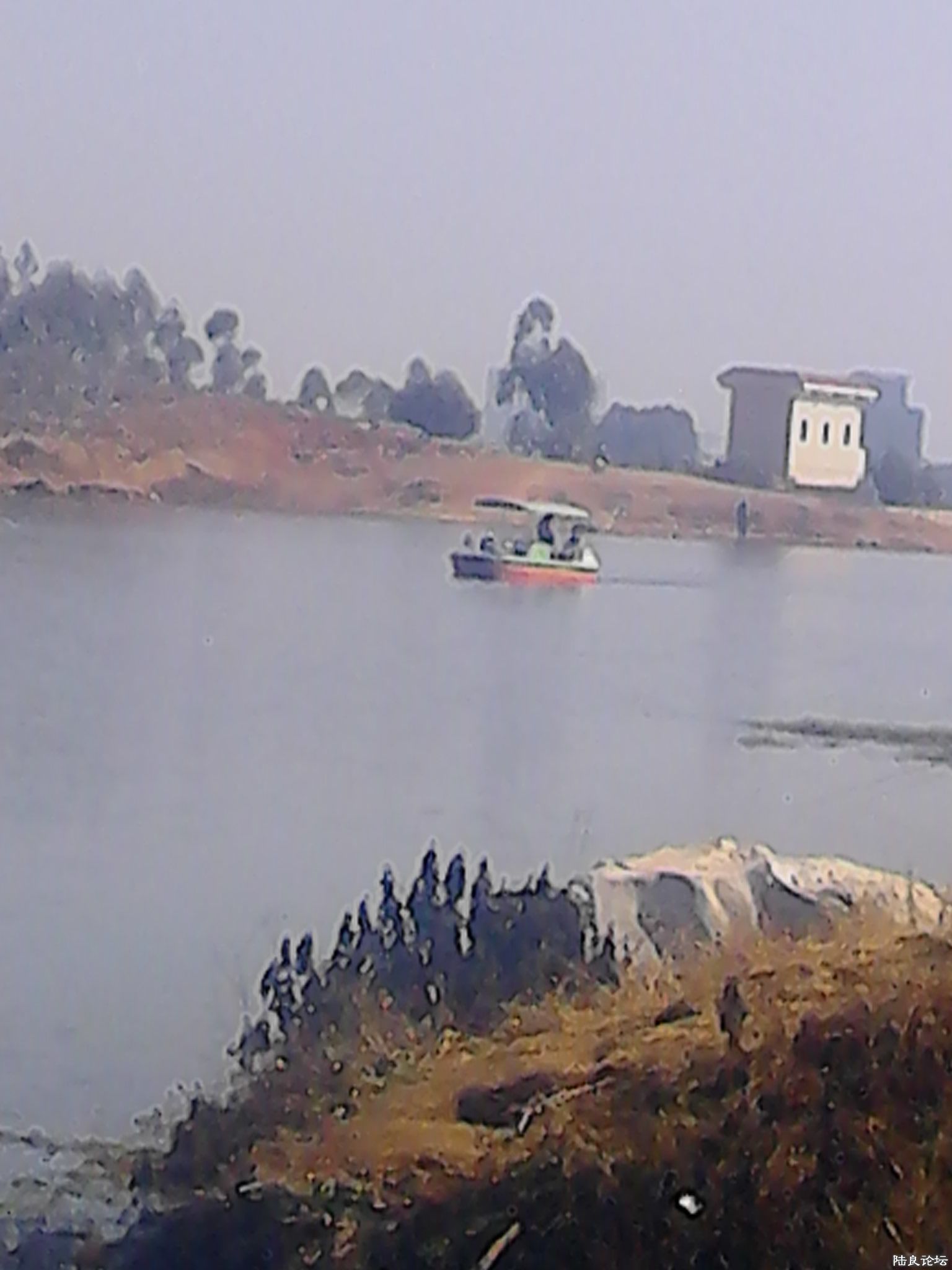 2013�����һ�죬����������Ӳ�����ͧ�������Χ��û���2014����