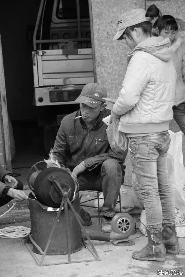 ���׻�����