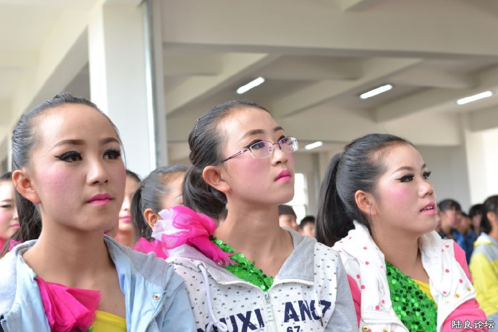 �۾�����