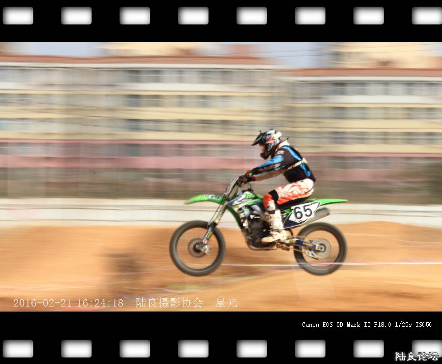 ½���׽조ͬ�ֱ���ԽҰĦ�г������� (4).jpg