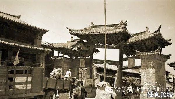 1943�������ɻ�������½������