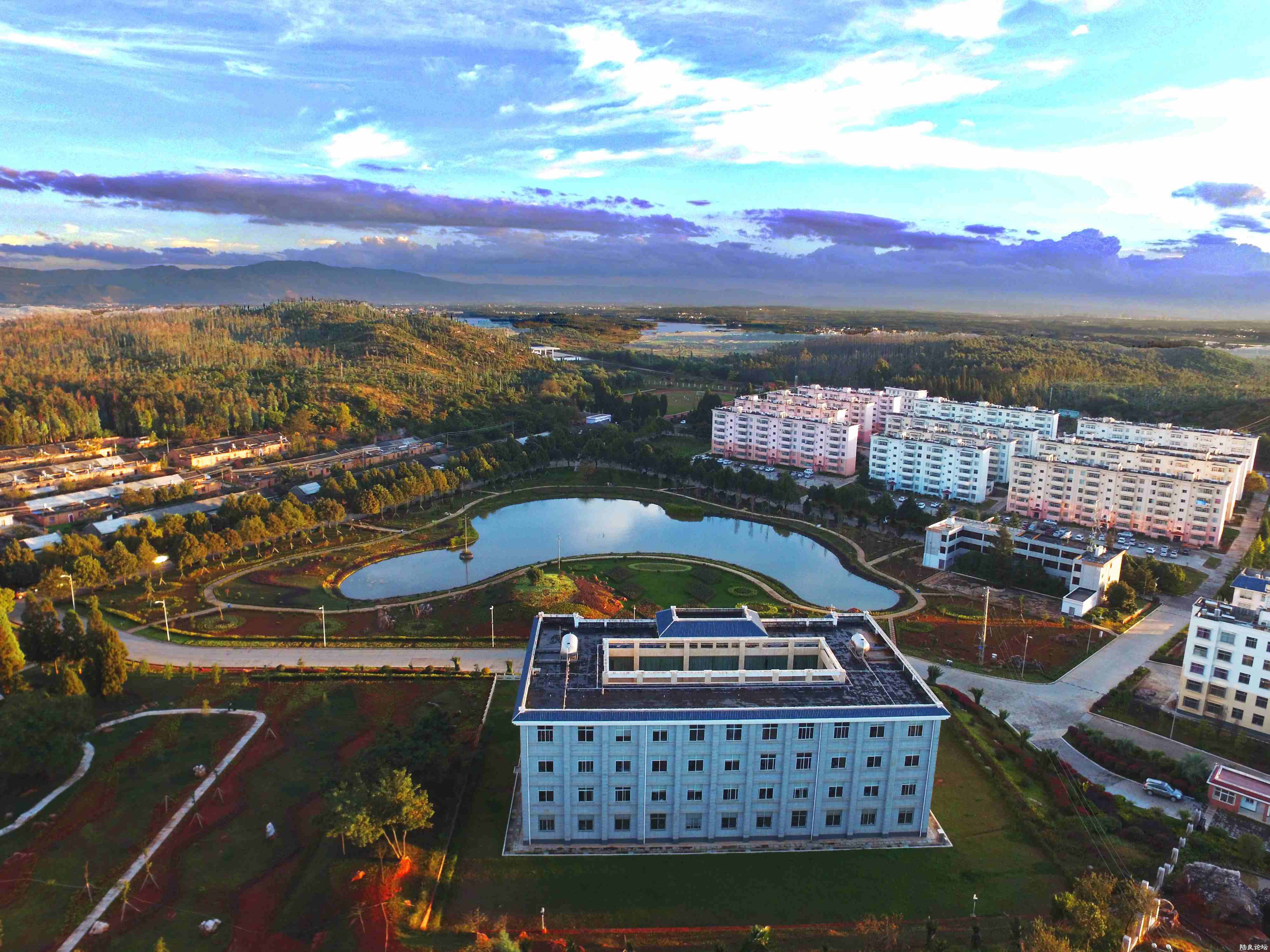 ���ϰ�װ���˾�֮��