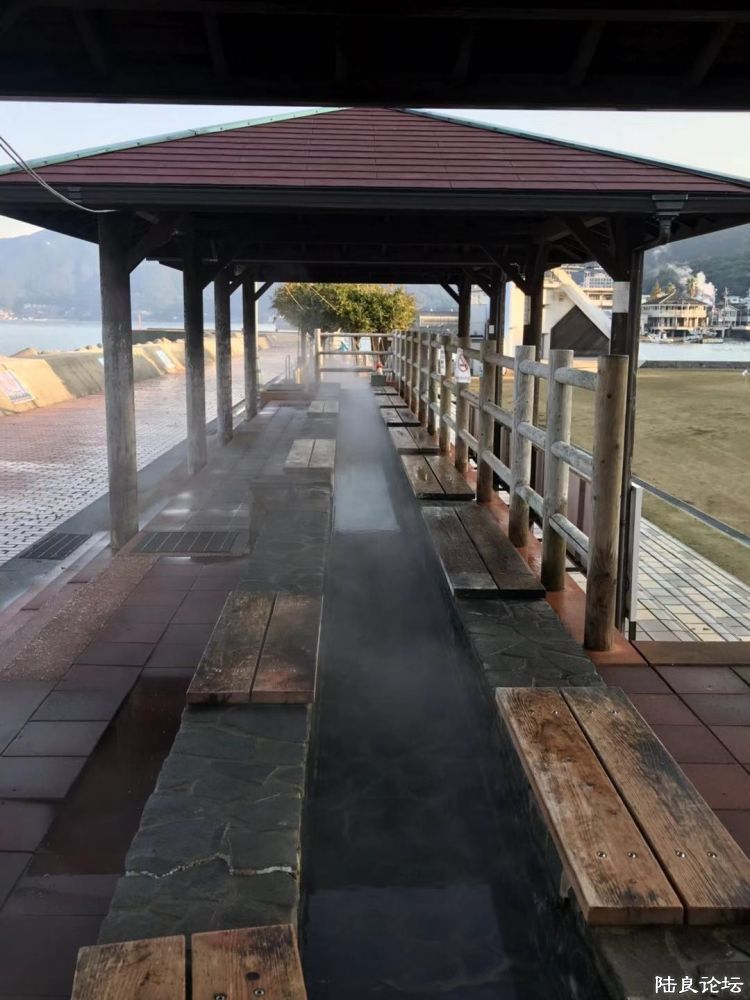 �����أ������ݽ���