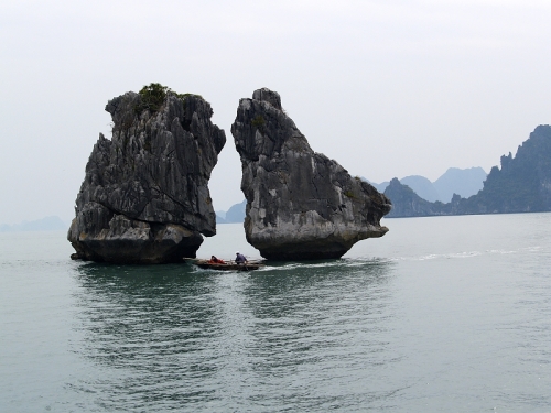 ����ʯ�������庣�ϱ����Եľ����������ۼ����������ڱ̲��ϣ�Ω��ΩФ�������ֳƾ���