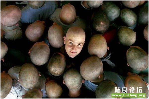 ��ͷ���Ž᣺5��3�գ�����ټ�ɿ˽̻�ѧУ��18���Andrew Gillespie�����˹ǰ�����֪���Լ����ڻ����е����� ...